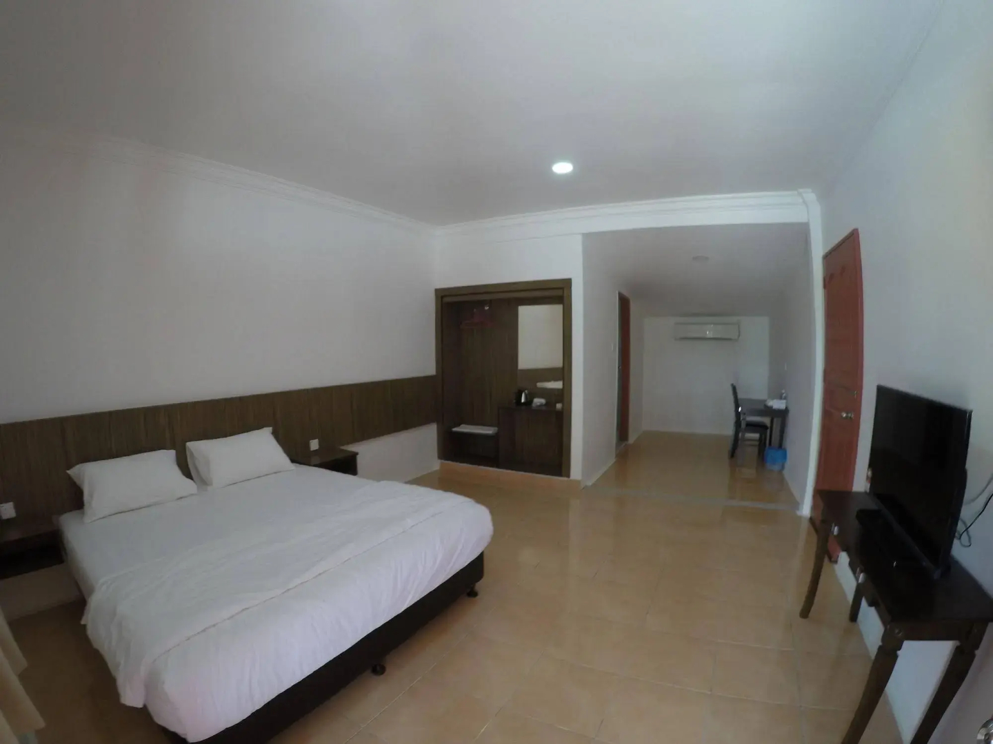 Summer Beach Lodge