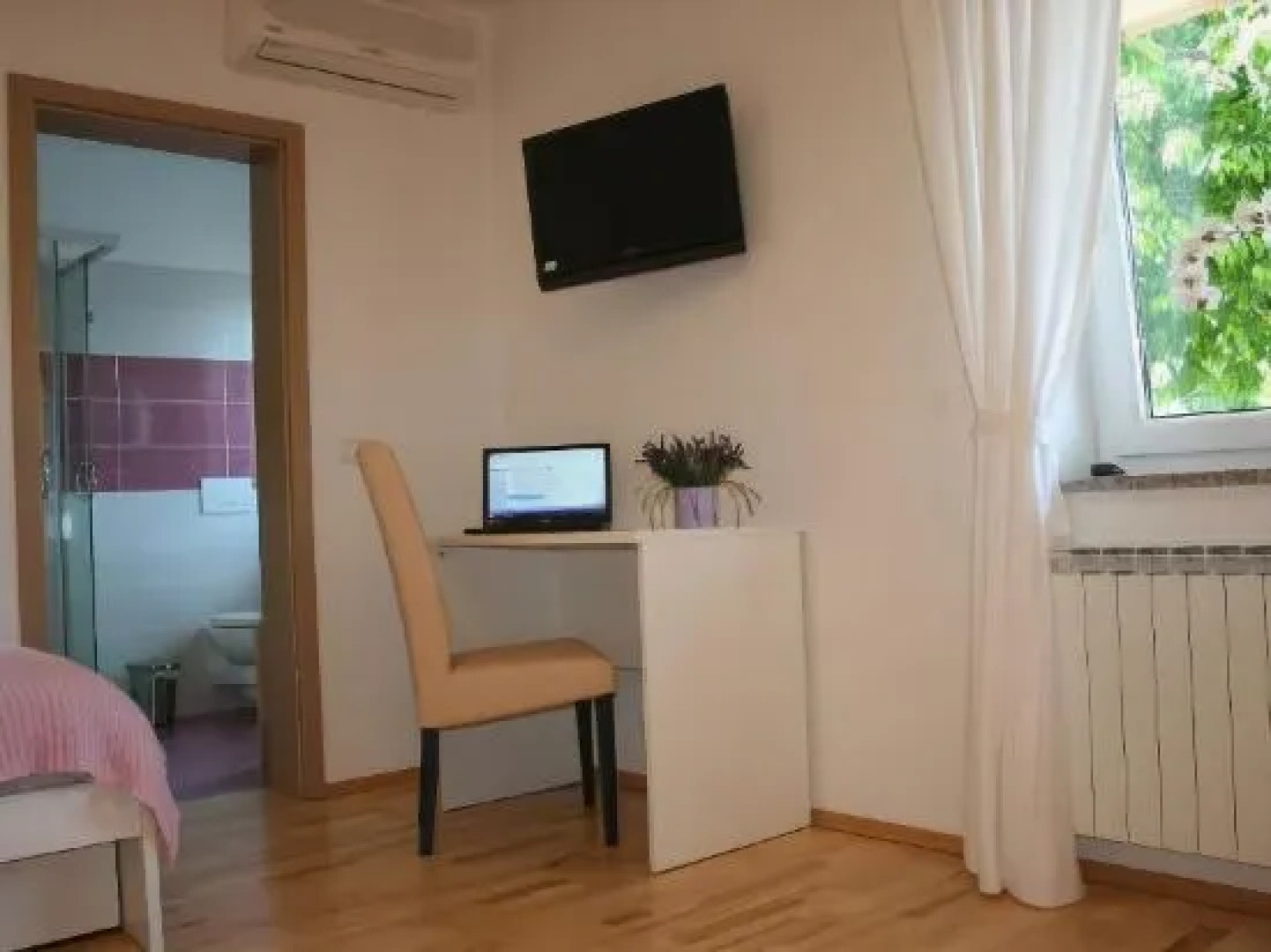 Guesthouse Pri Mihelovih