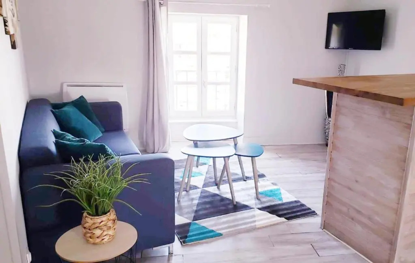 Appartement F2 centre-ville ISSOIRE avec jolie vue