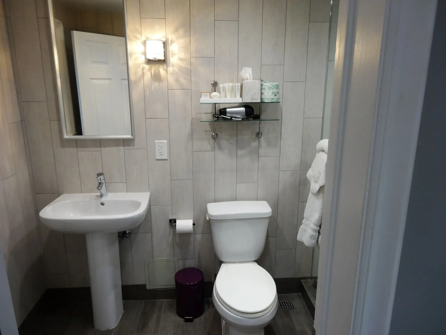 Balboa Inn, On the Beach