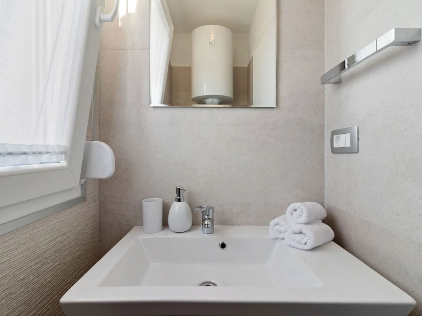 Serene Holiday Home in Novigrad with Private Pool