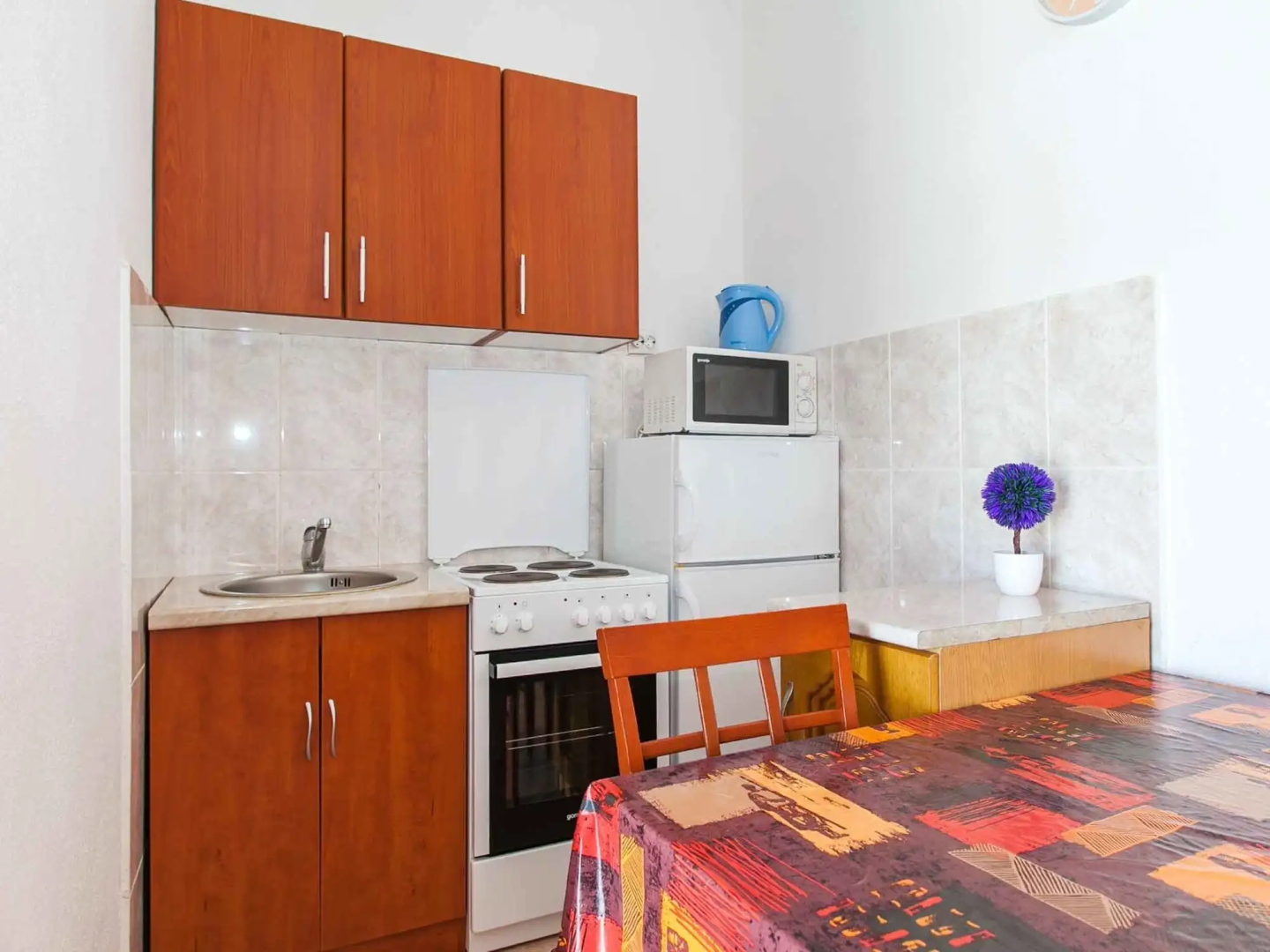 Maki Apartments
