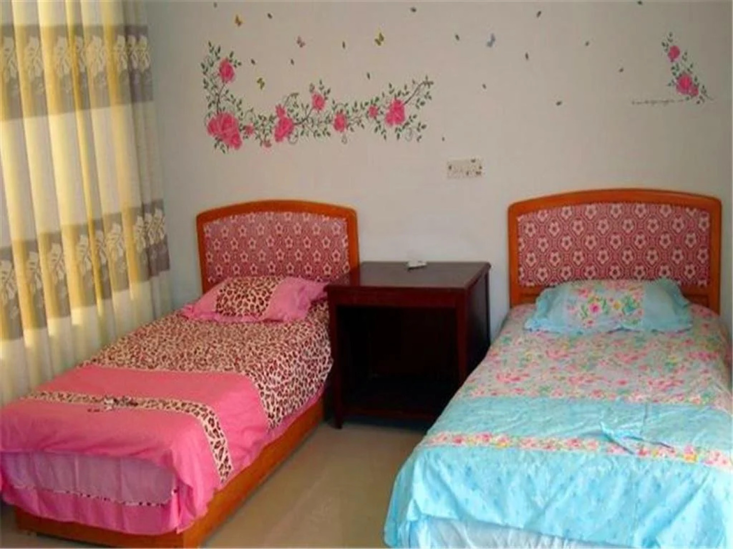 Jiuquan Dunhuang Mengtu Youth Inn