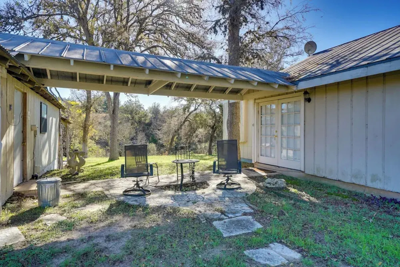 Quiet Bandera Country Home w/ Medina River Access!