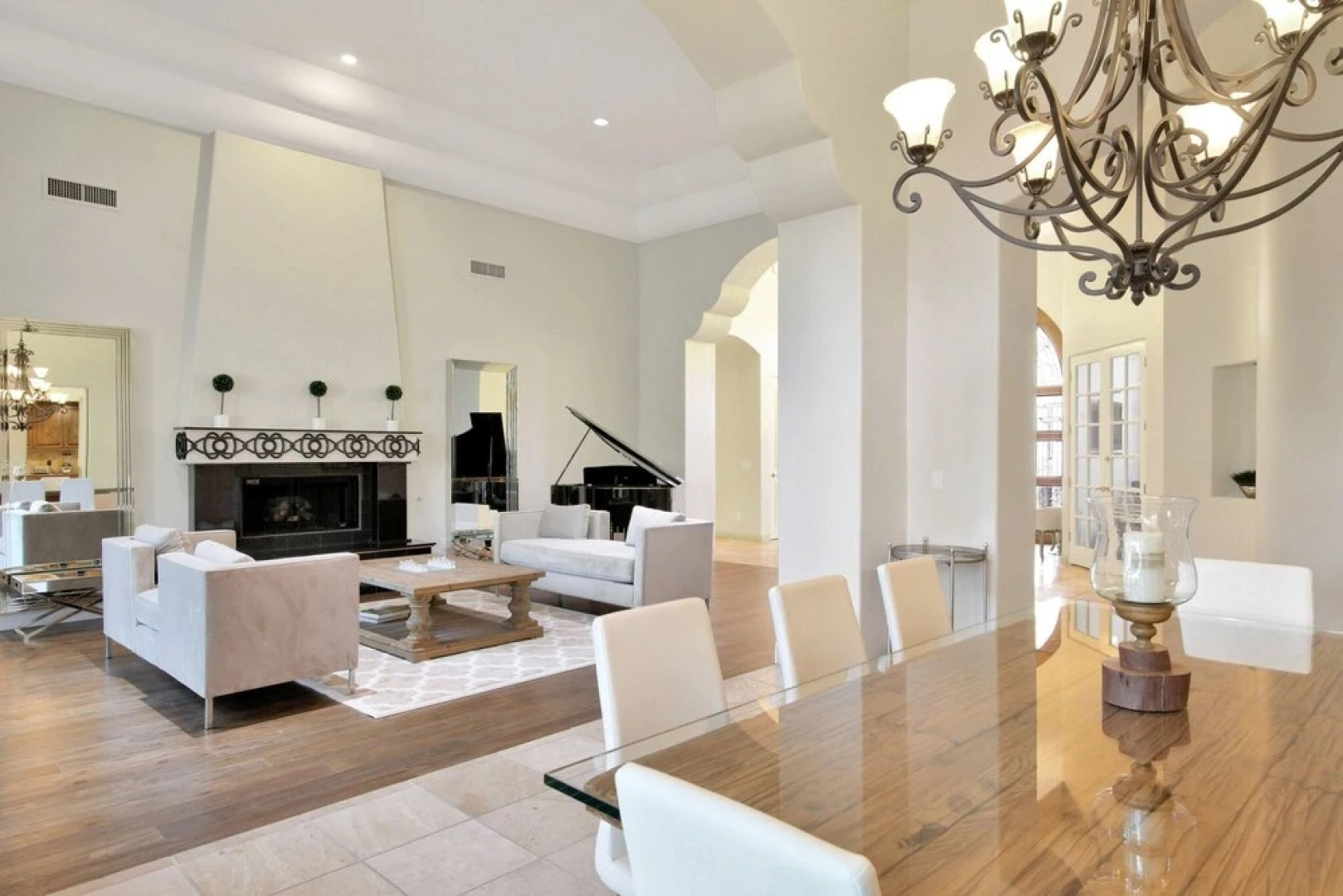 New Listing! Lavish Home W/ Pool & Tennis Court Home