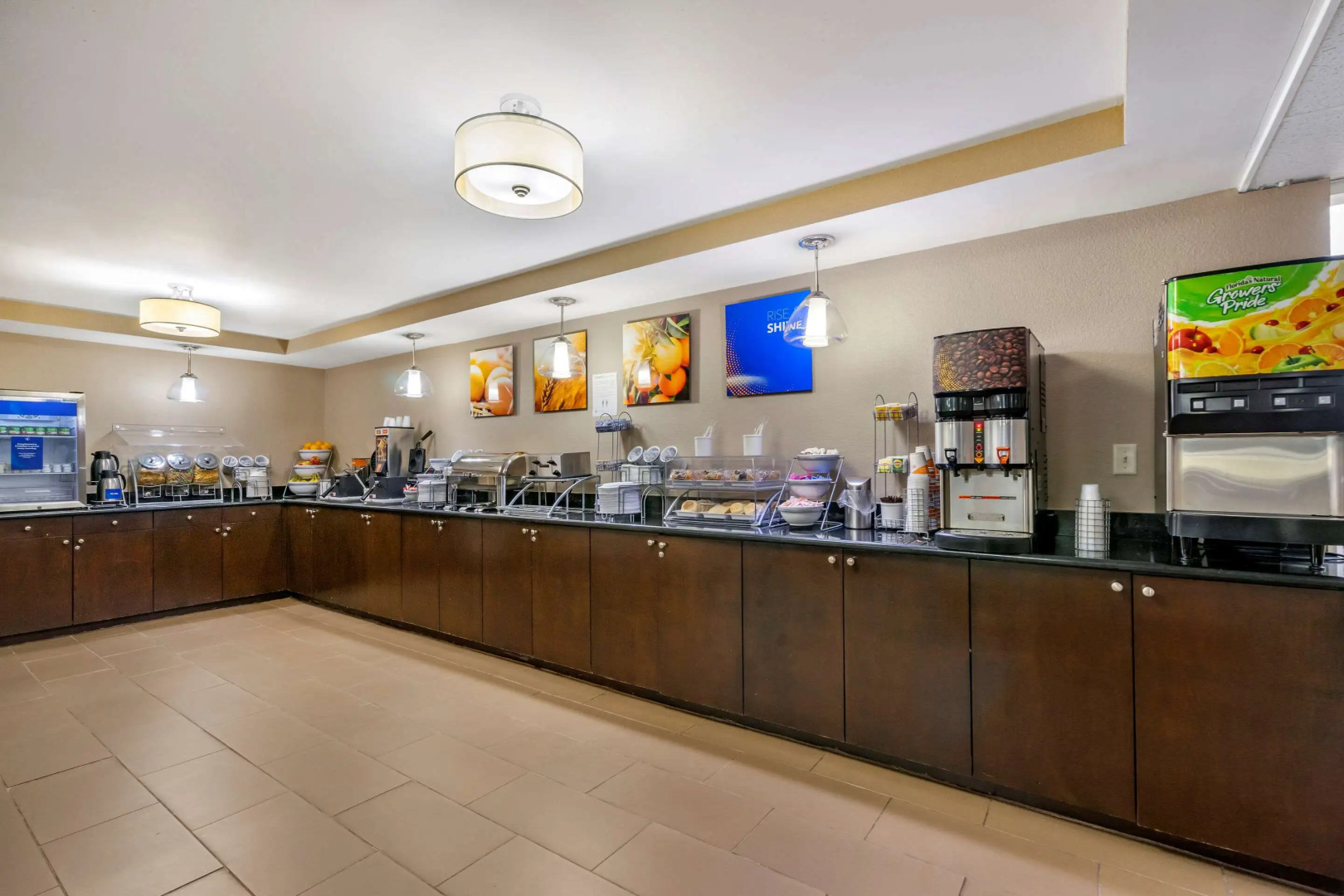 Comfort Inn & Suites St. Pete - Clearwater International Airport