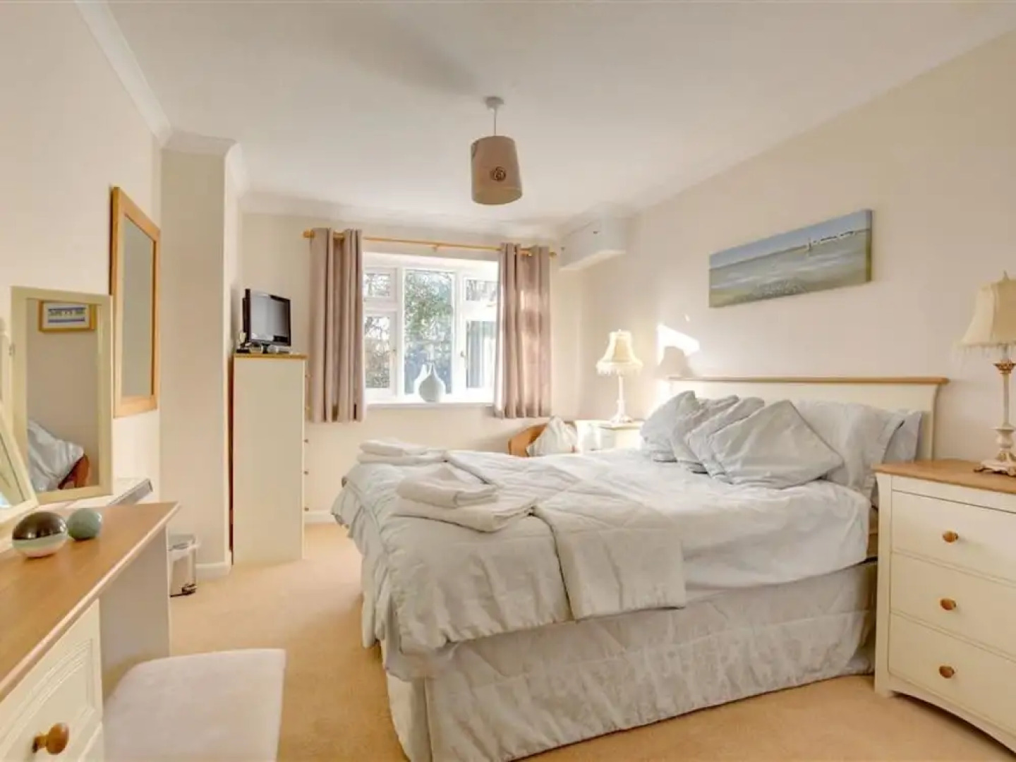 Lovely and Comfortable Holiday Home in Quiet and Stunning Surrounding Area of Begelly