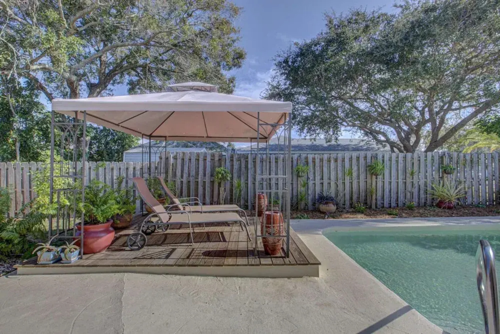 Peaceful Egret Pool Home in Venice