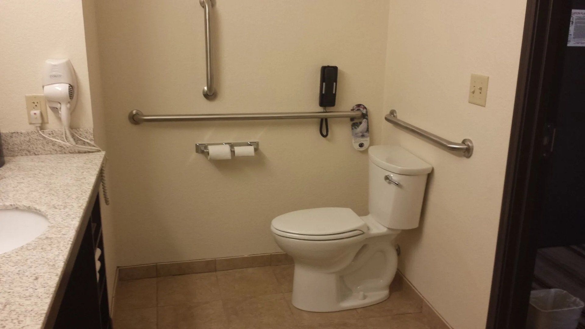 Holiday Inn Express Hotel & Suites Emporia Northwest by IHG