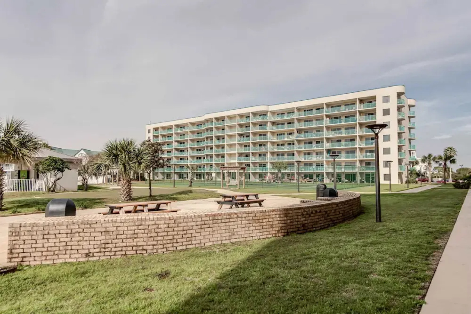 Royal Gulf Beach & Racquet Club 5802 Condo by RedAwning