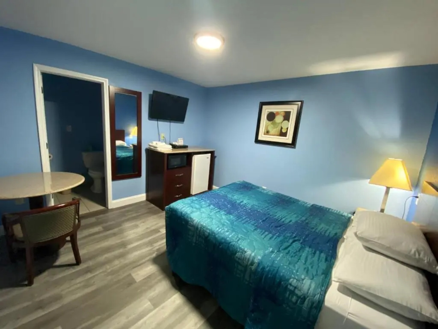 Red Carpet Inn and Suites