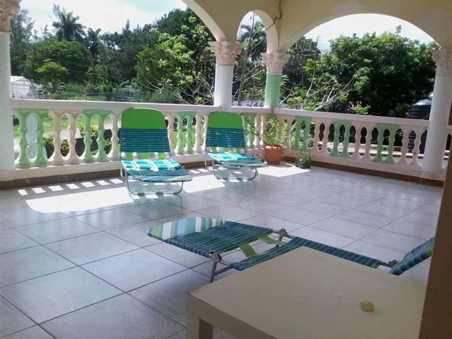 Dolphin Bay Yoga Guest House