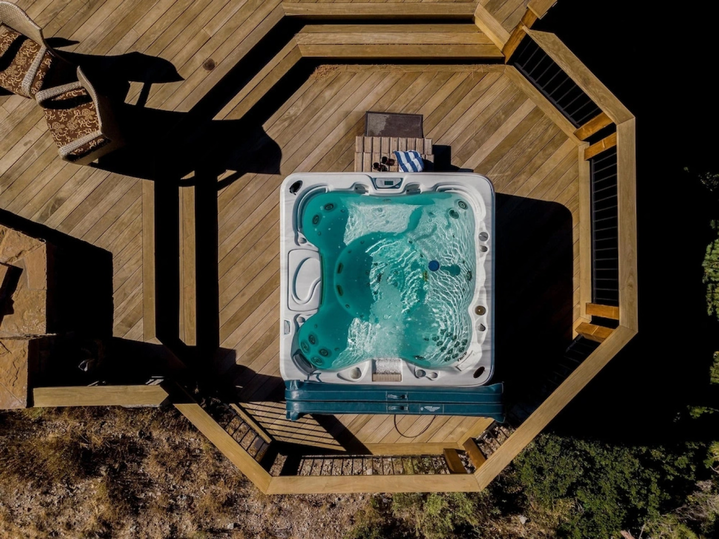 Bronson by AvantStay | Sleeps 17! On the Slopes! Squaw Valley w/Hot Tub&Fire Pit