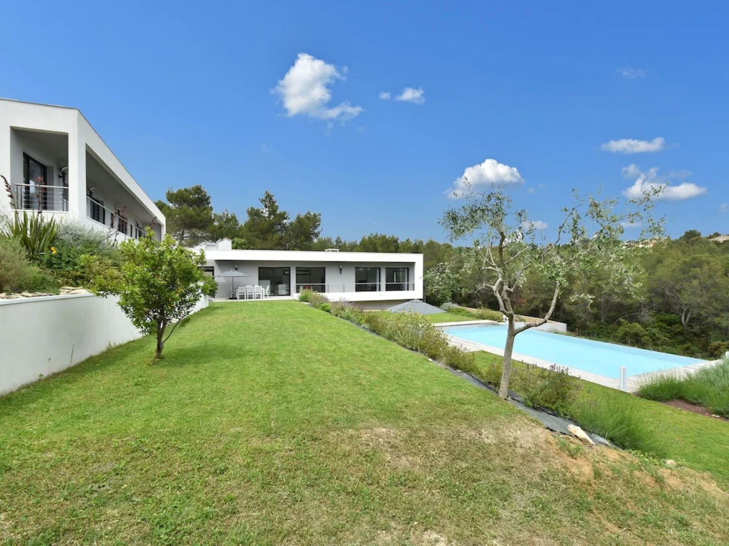 Villa on a High-end Residence in Nîmes With Heated Pool