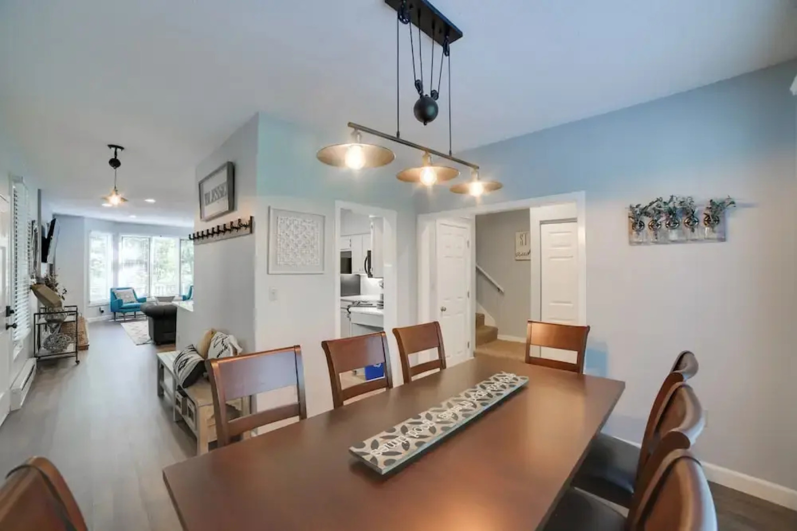 Lovely Condo w/ Deck, 1 Mi to Wintergreen Resort!