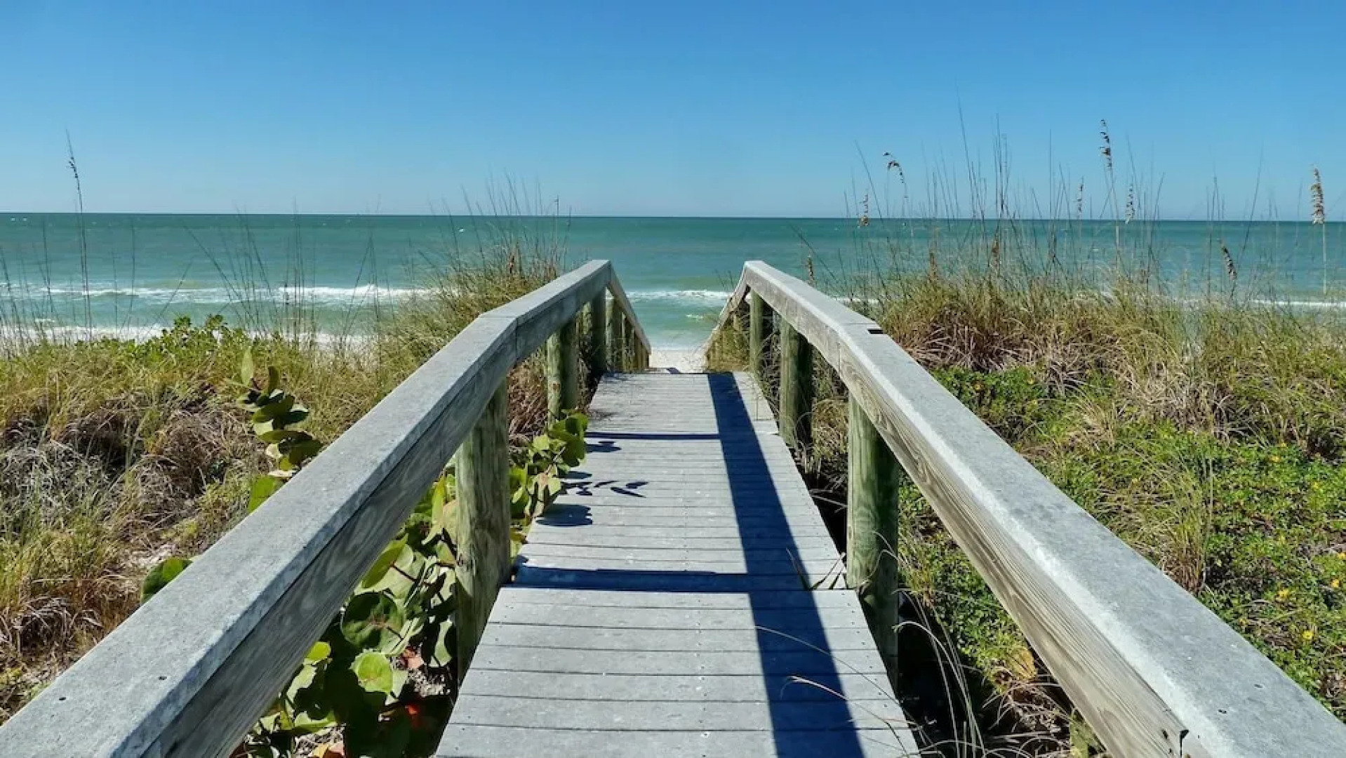 Land's End 10-205 Beach Front