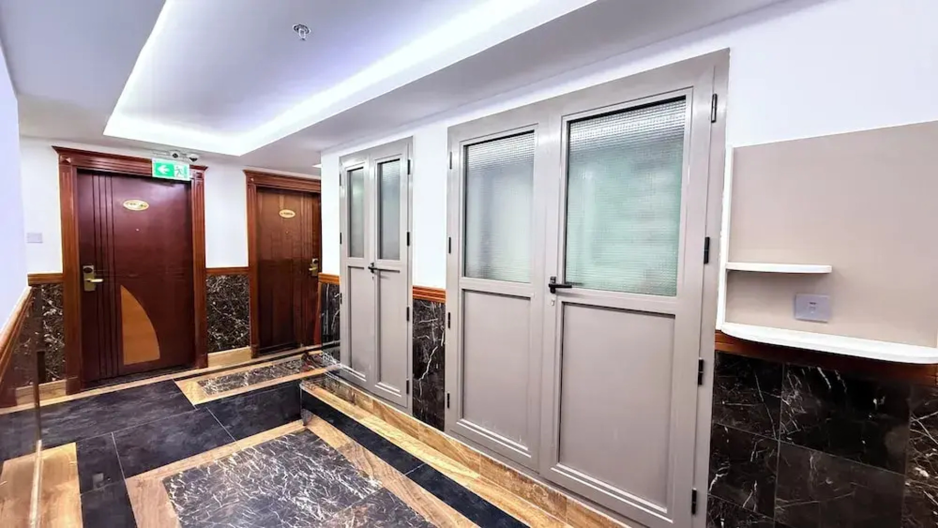 Royal Tulip Dancenter Suites Sharjah