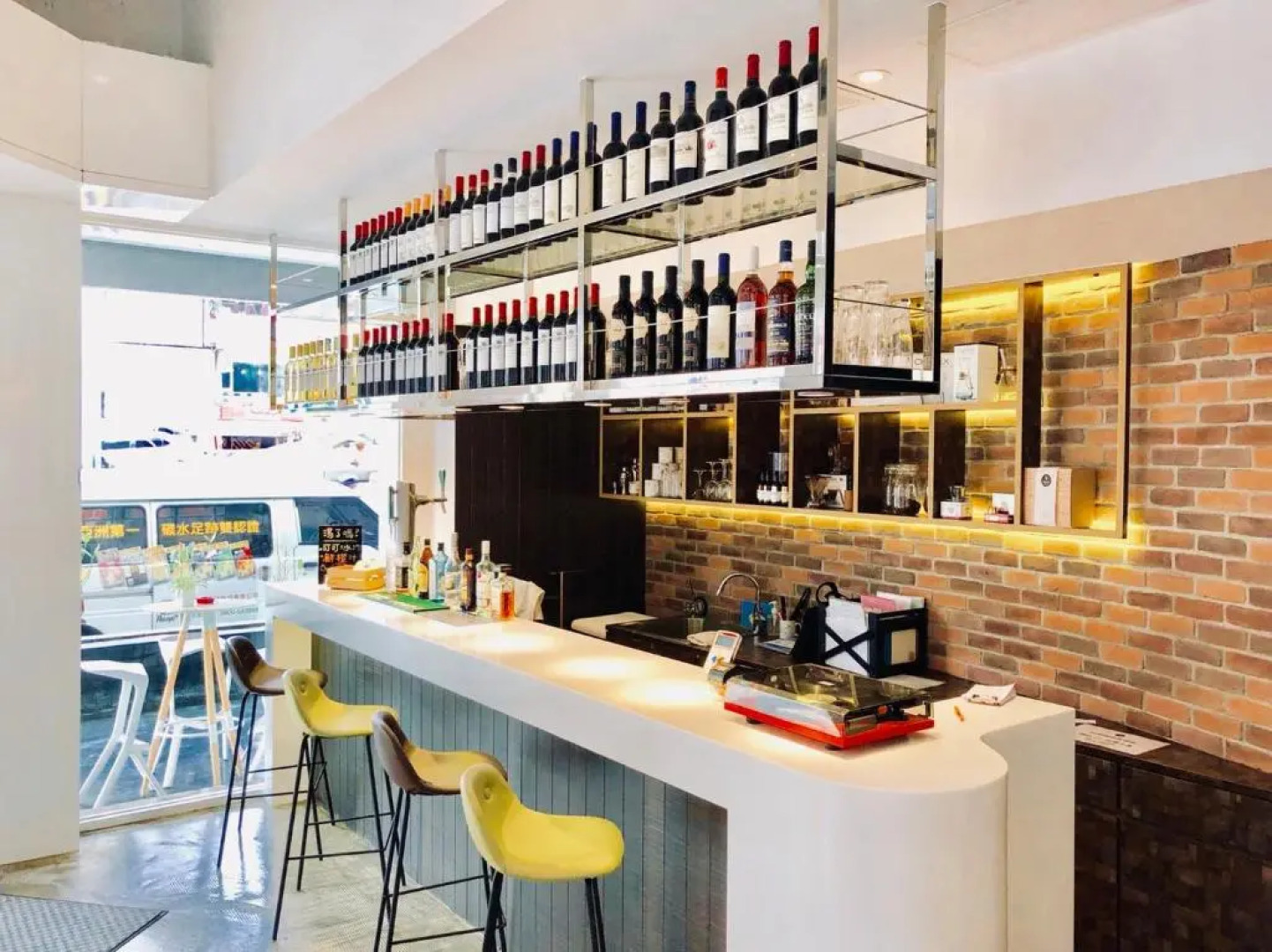 Single Inn - Kaohsiung Station