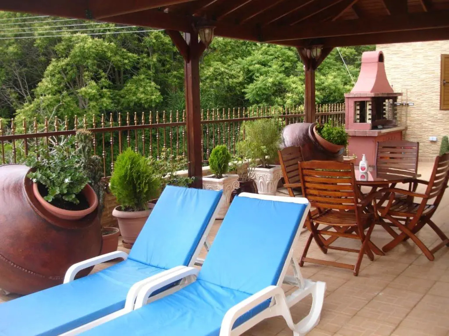 The Love Holiday House