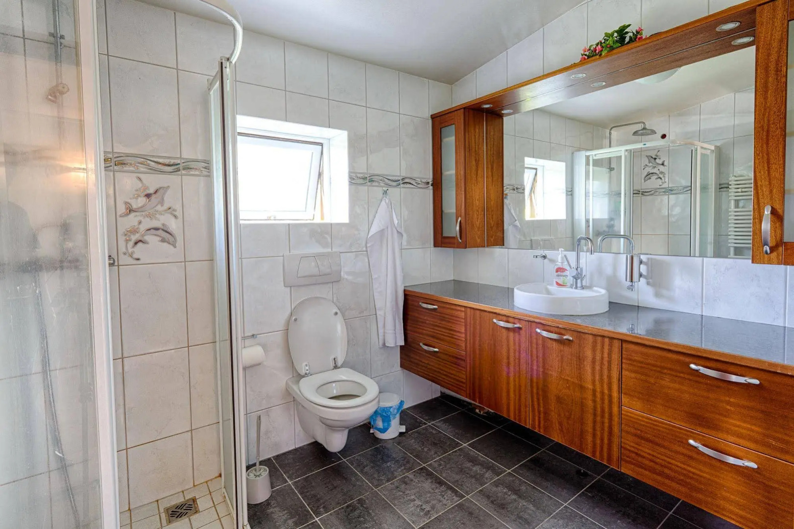 Hellisholar Guesthouse