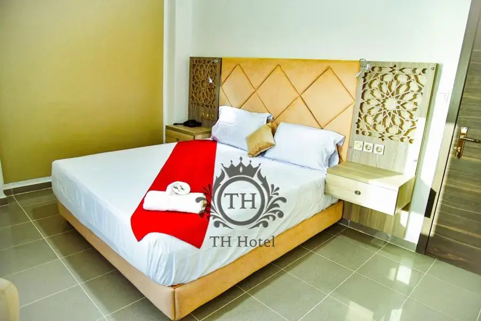 Hotel TH