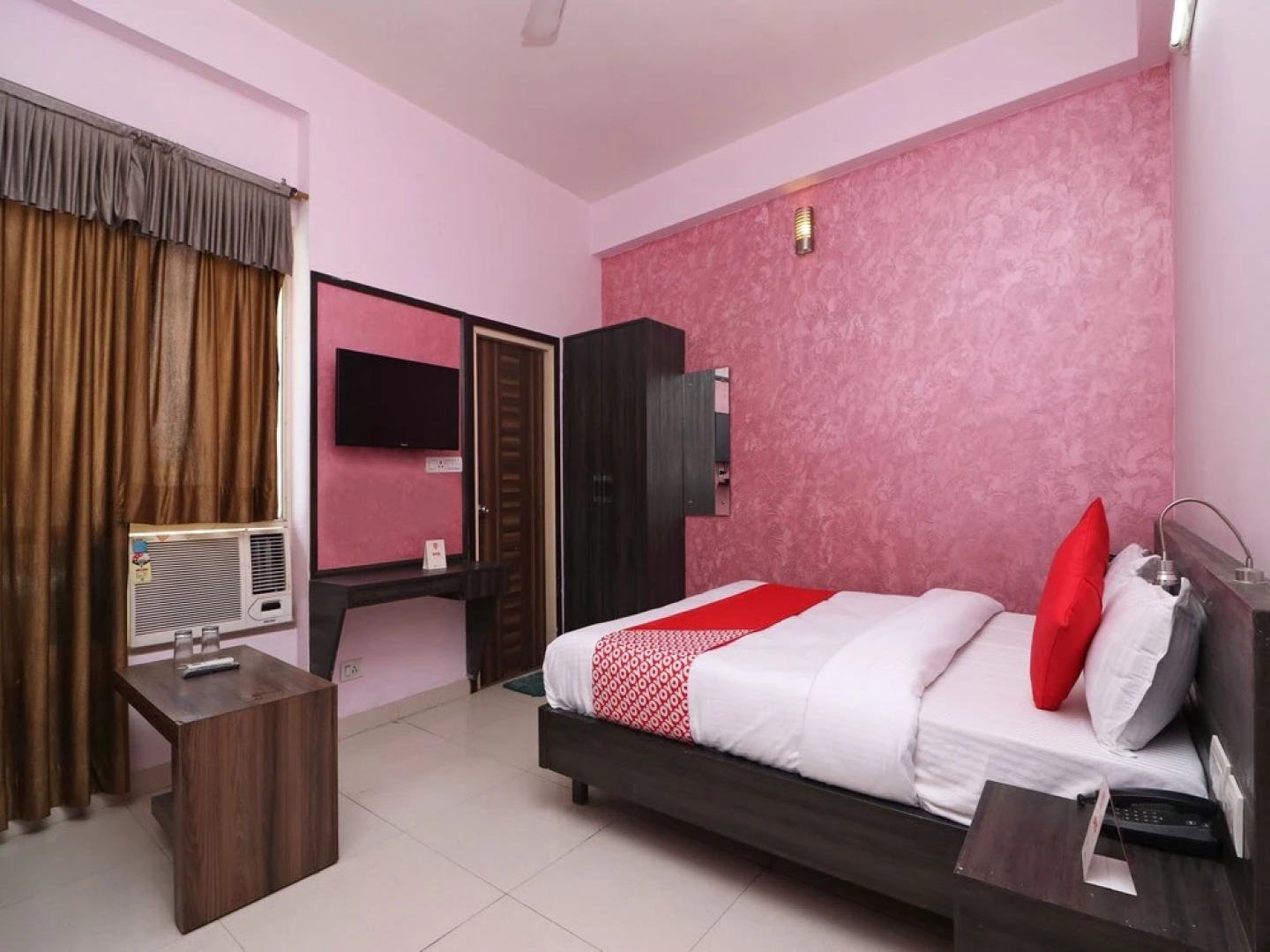 OYO 16592 Hotel Global Inn