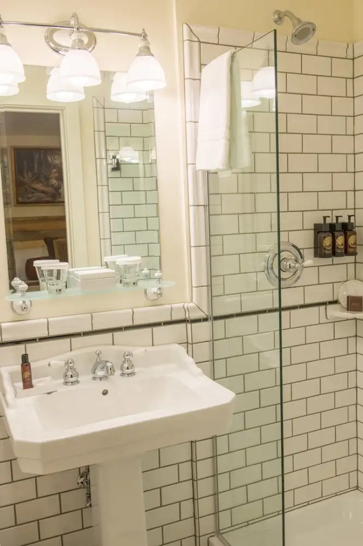 Lake McDonald Lodge - Inside the Park