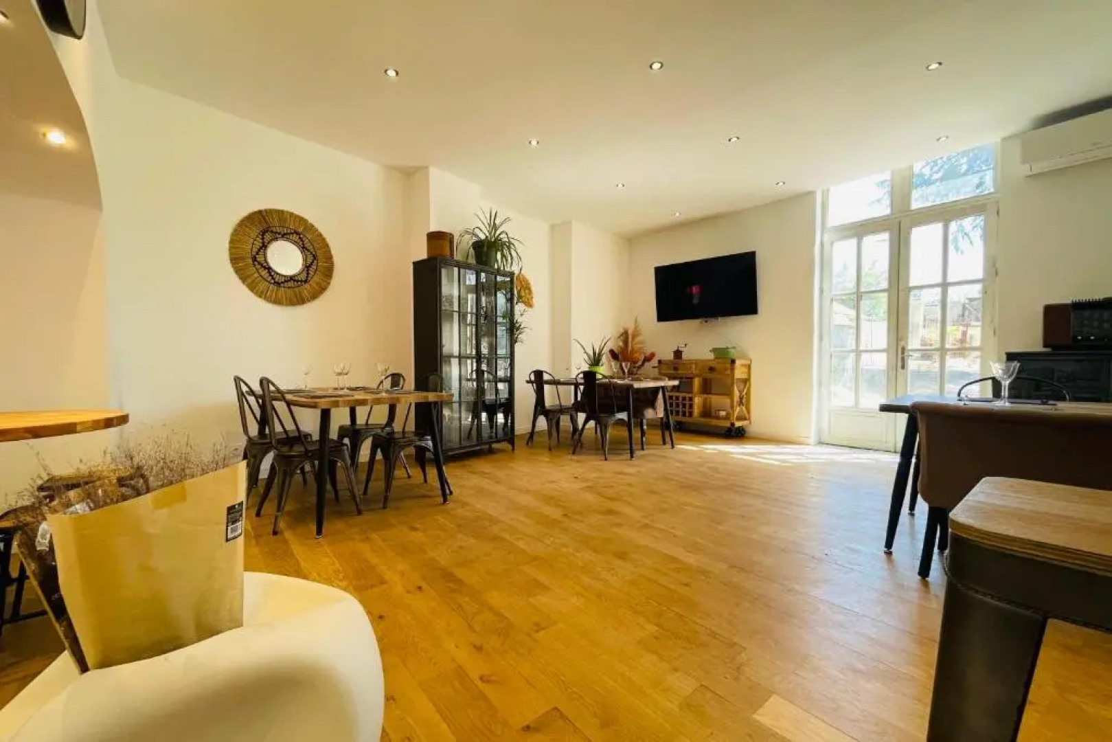 The Balzacienne Room in a charming mansion at the gates of Tours