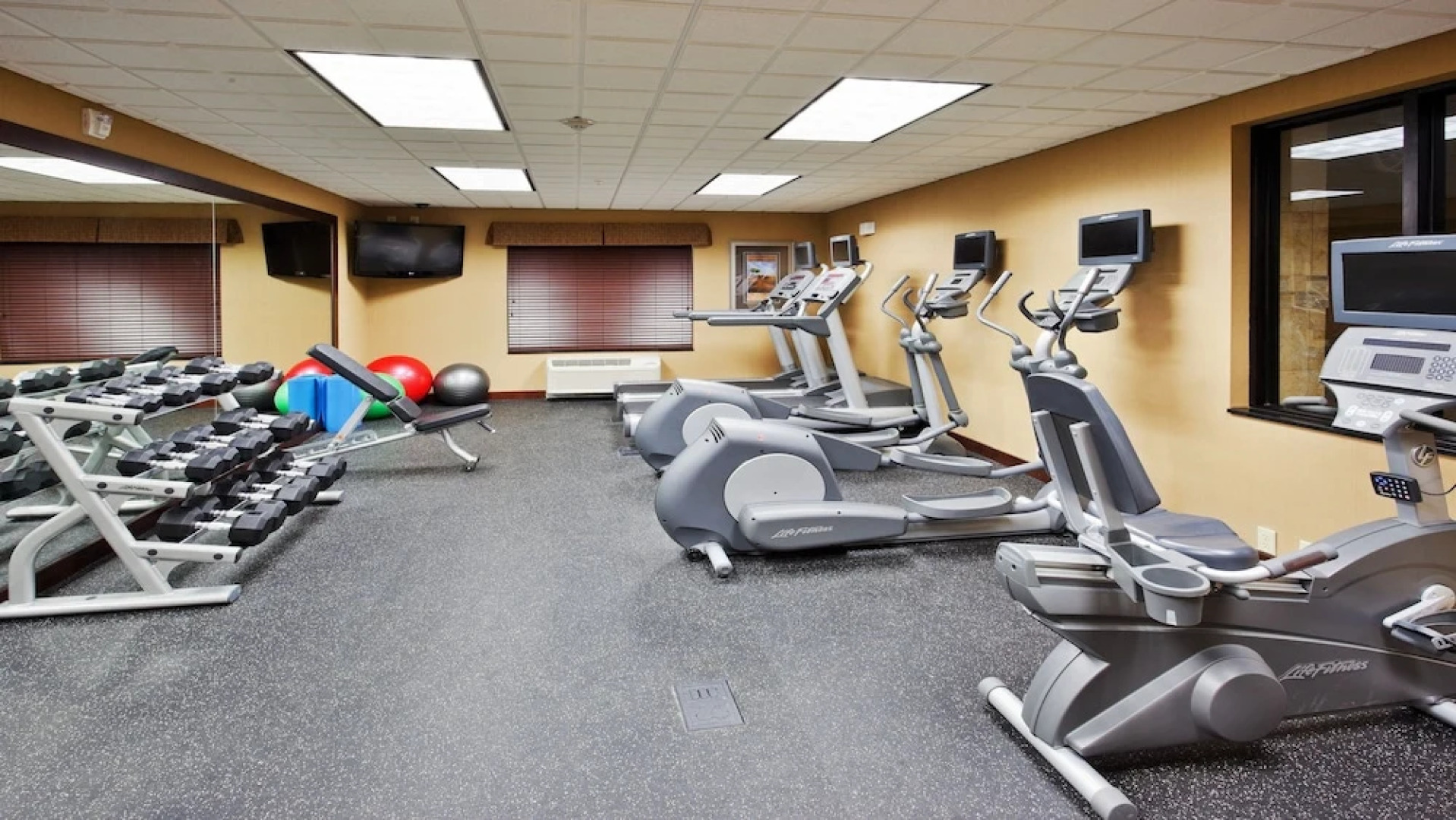 Holiday Inn Exp And Suites Great Falls