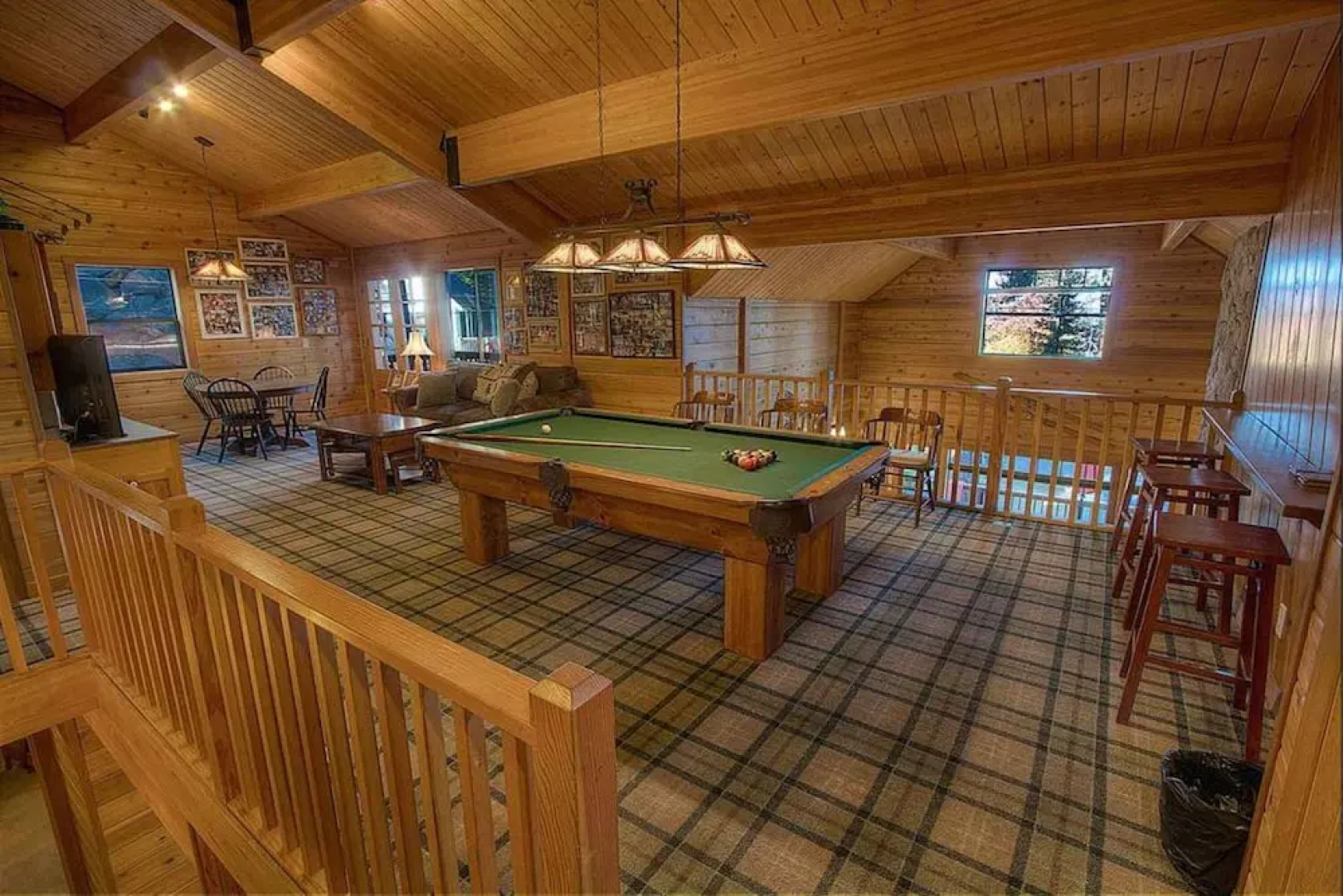Smokey Joes by Lake Tahoe Accommodations