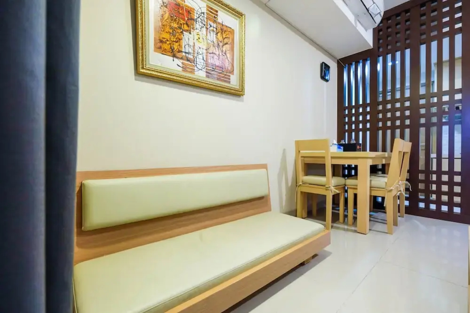 Comfortable 1Br The Oasis Lippo Cikarang Apartment