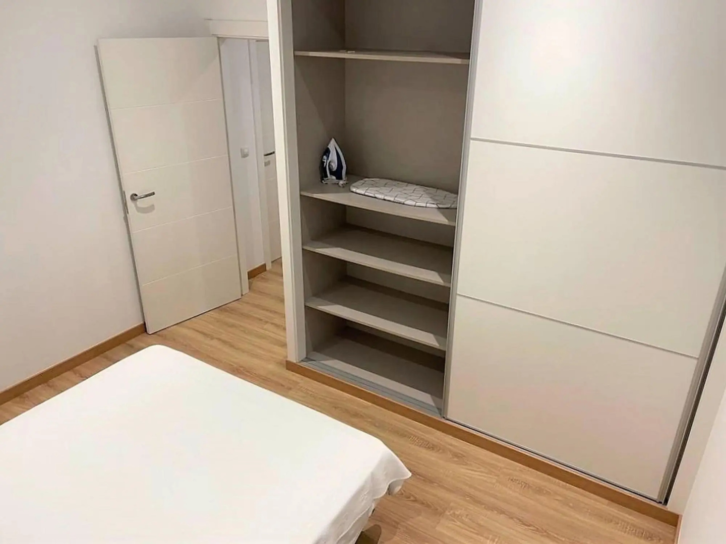 Lovely Apartment in Ourense near Parque de San Lázaro