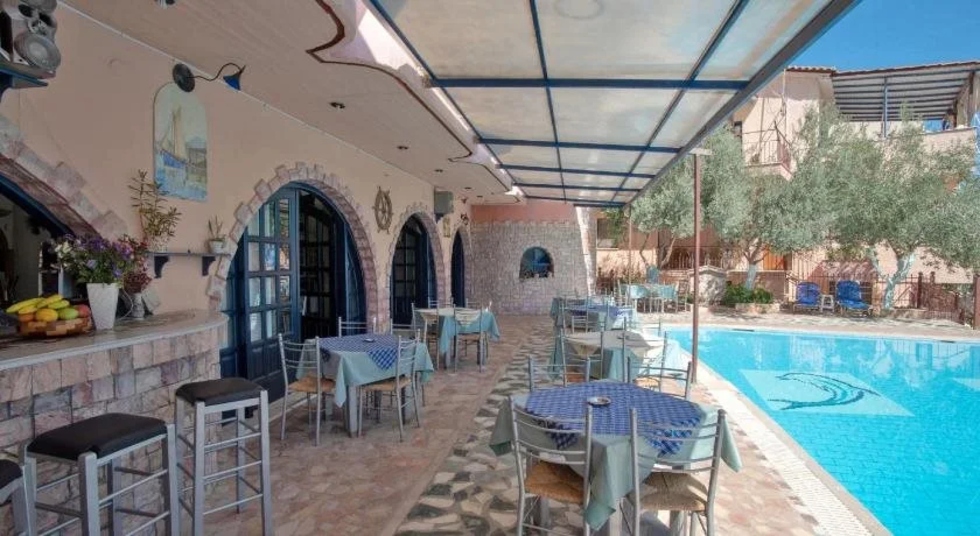 Kleoni Club Hotel & Apartments