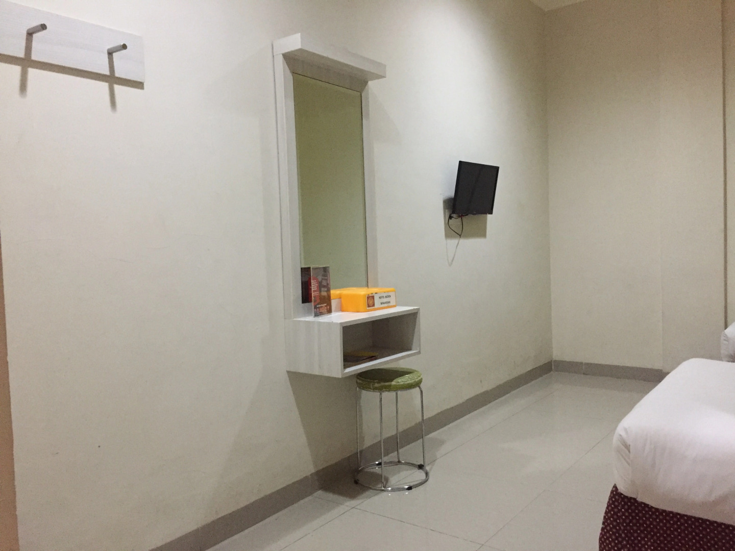 RedDoorz Plus @ Hotel Alden Makassar