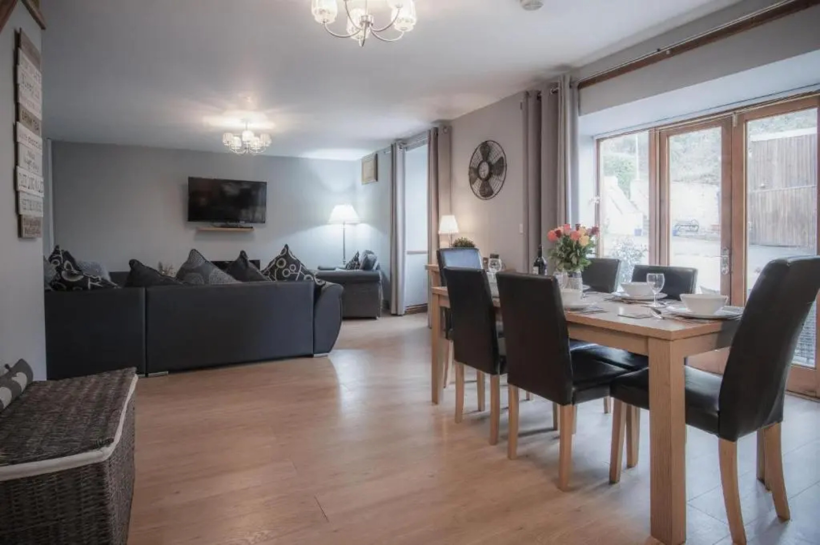 Rose Coach House - 3 Bedroom Cottage - Pendine