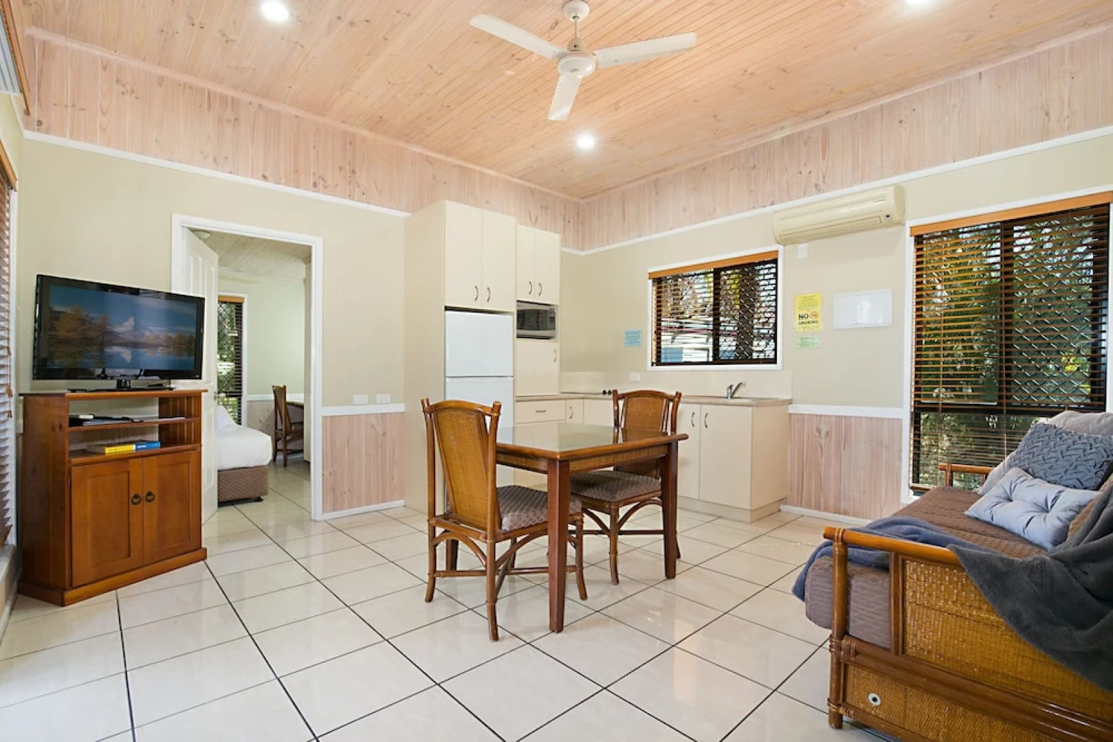 South Gladstone Motel