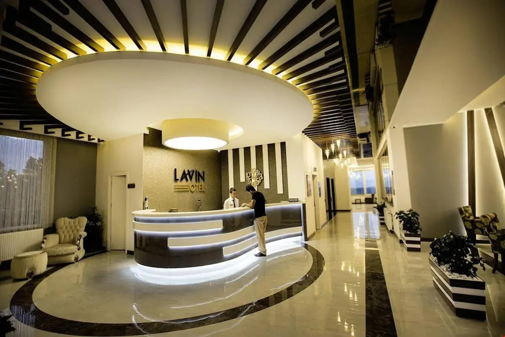 Lavin Otel