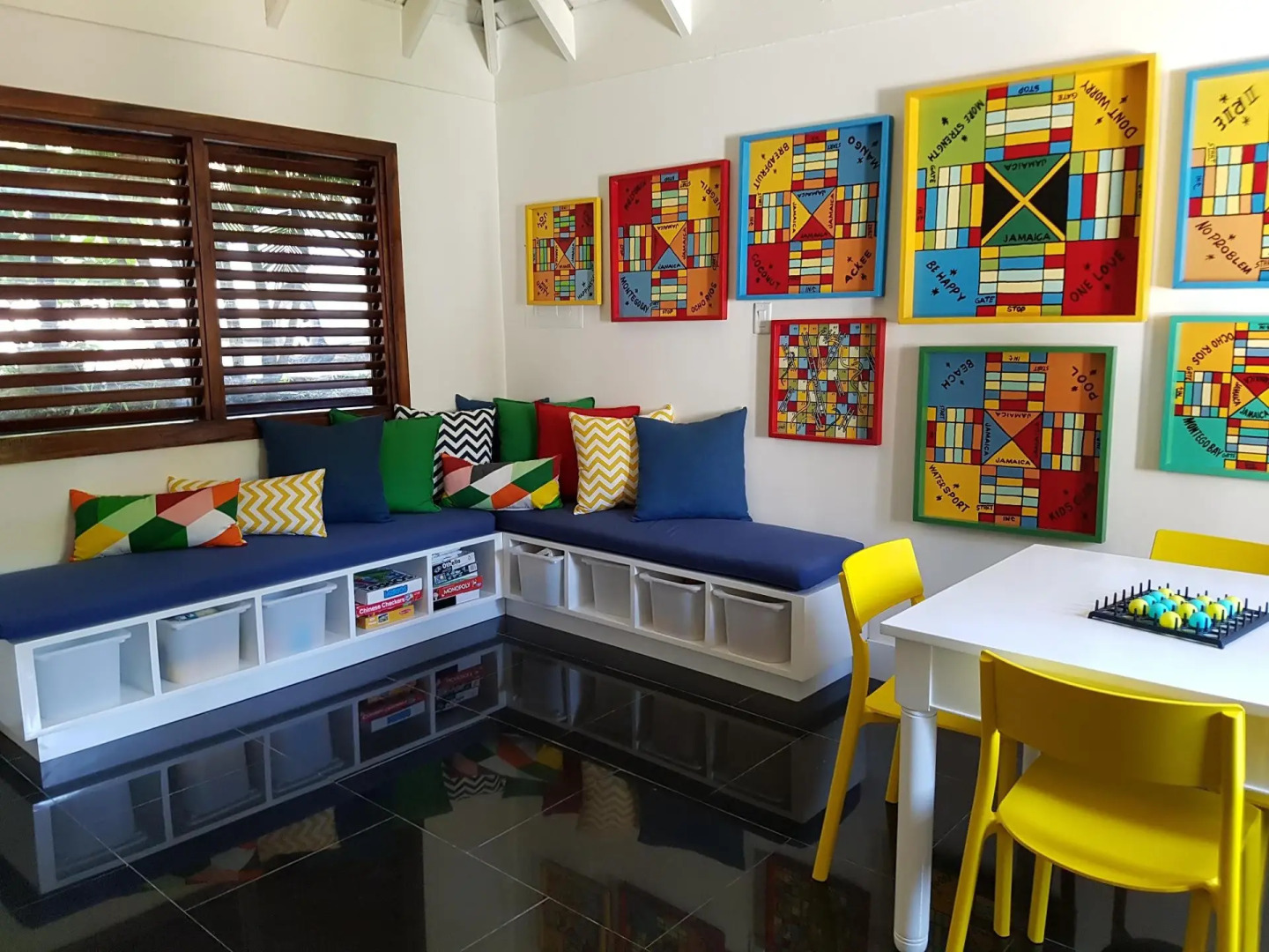 Round Hill Hotel And Villas