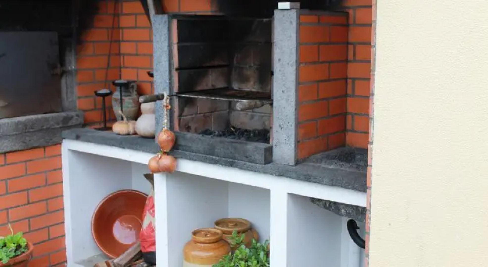 Vivenda com piscina à frente da praia