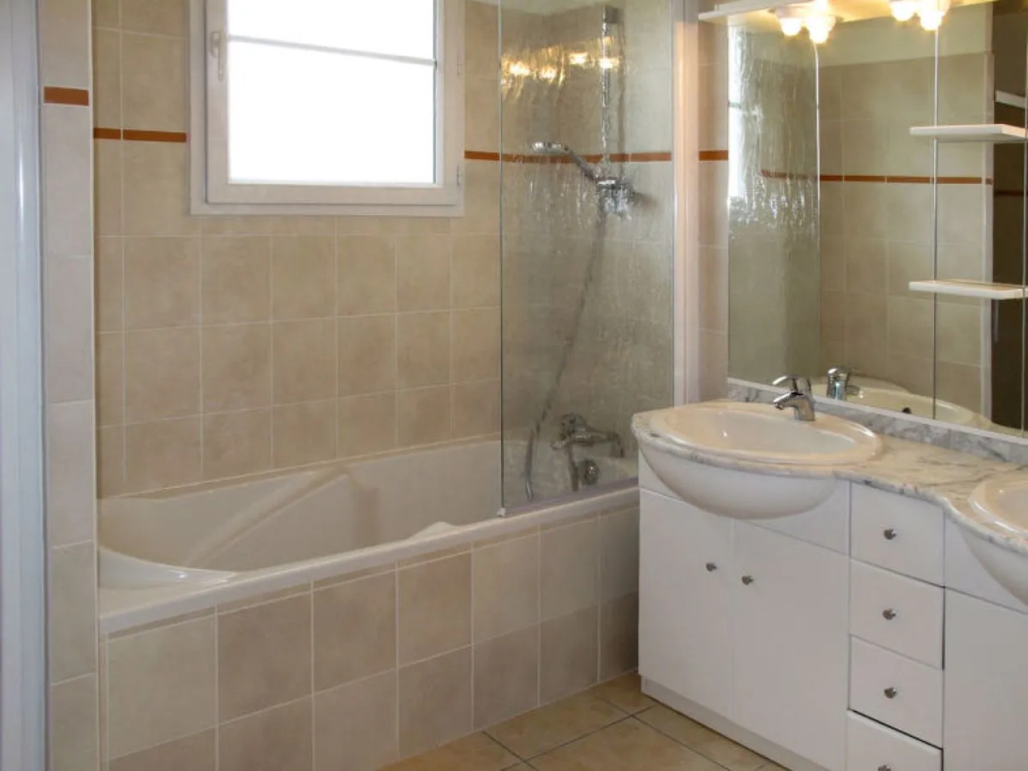 Domaine Royal Green (MZA100)