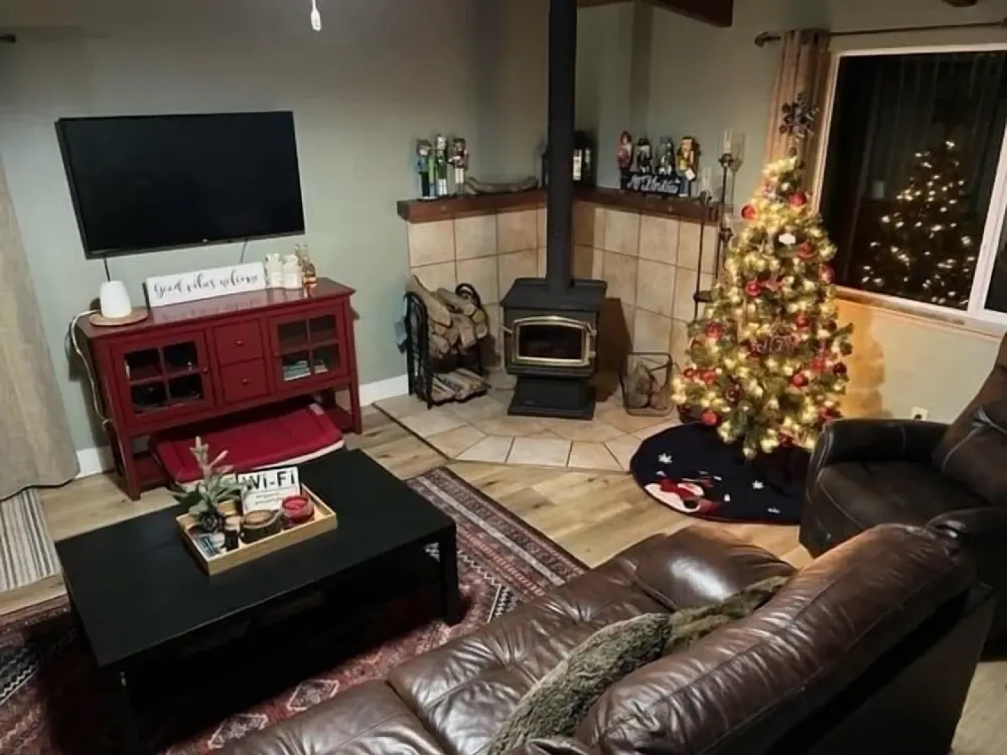 Hillside Haven -PET FRIENDLY!  Explore All Yosemite and Pine Mountain Lake has to Offer by Yosemite Region Resorts