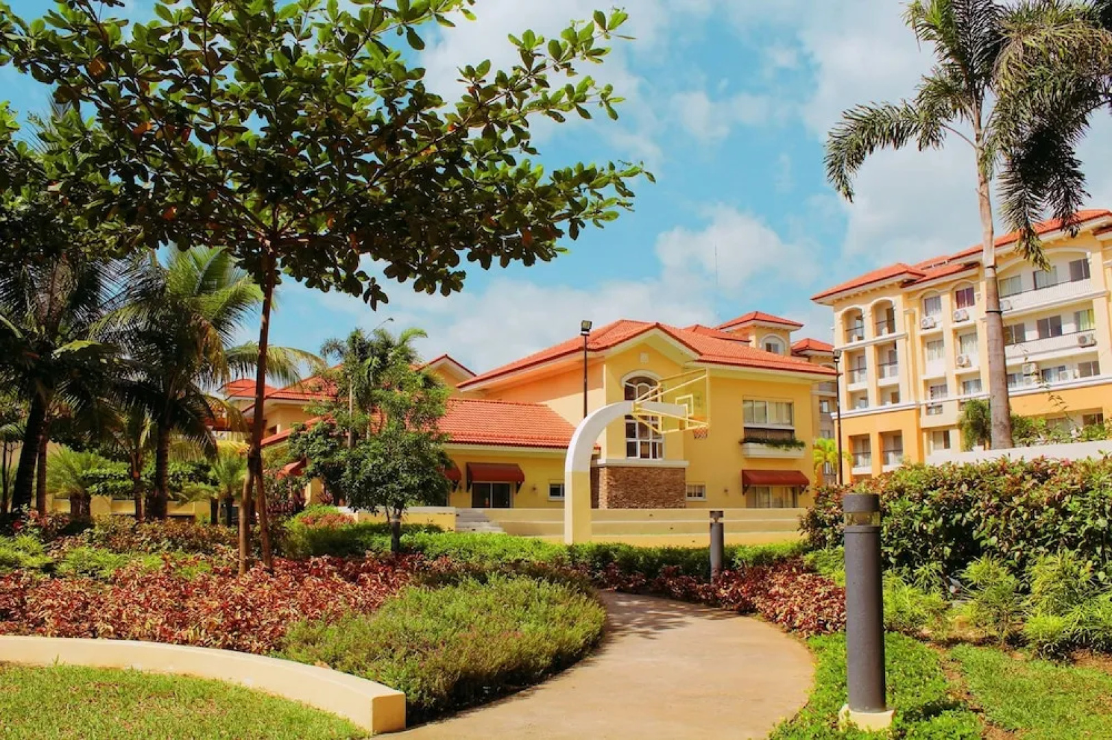 2 Bedroom at San Remo Oasis near SM Seaside