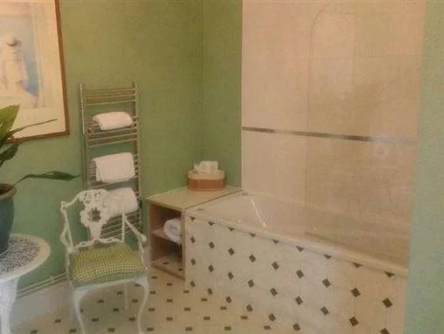 Holywell Guest House