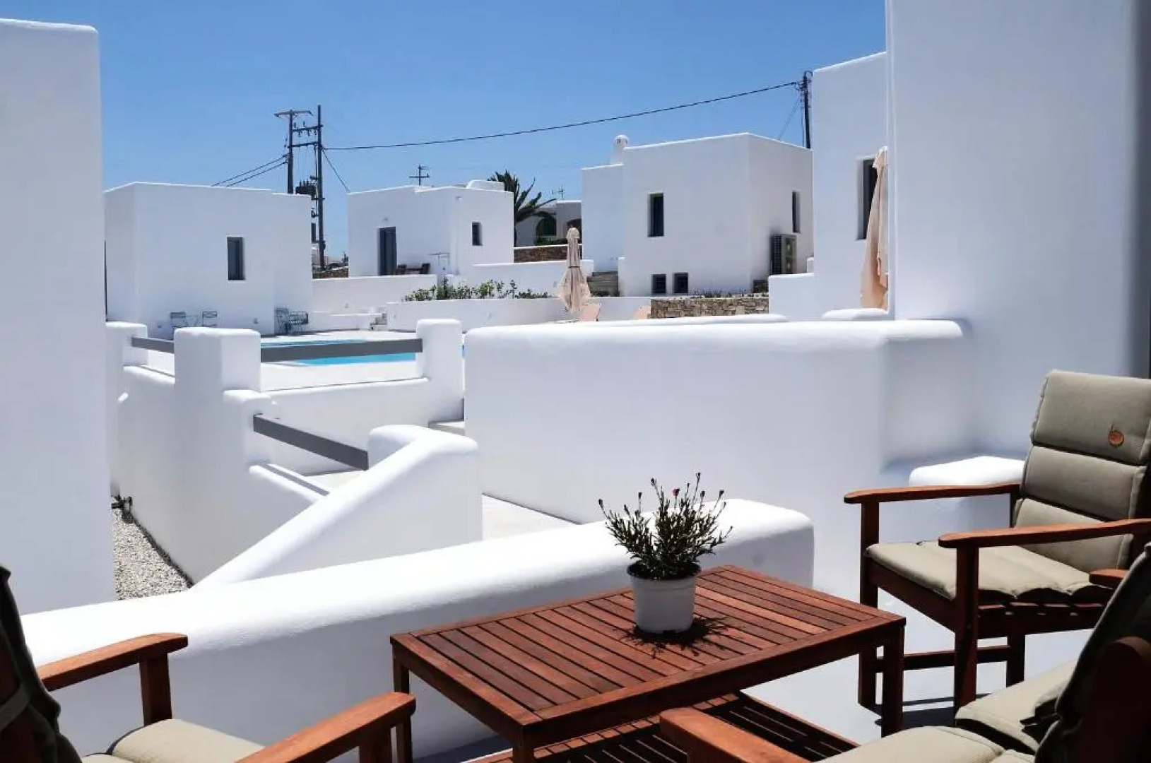 Ionathan Koufonisia Suites