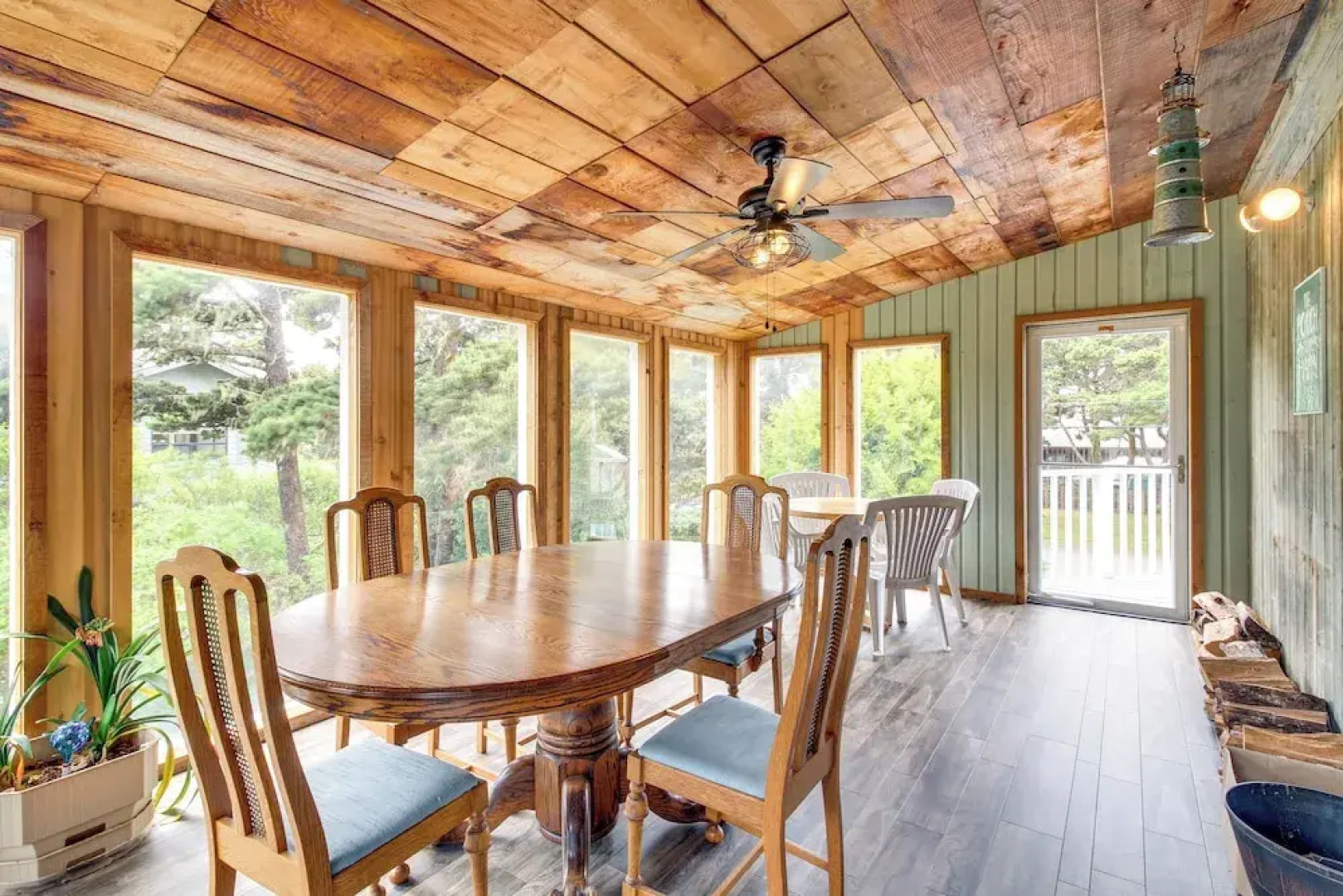 Coastal Bandon Vacation Rental: Walk to Beach!