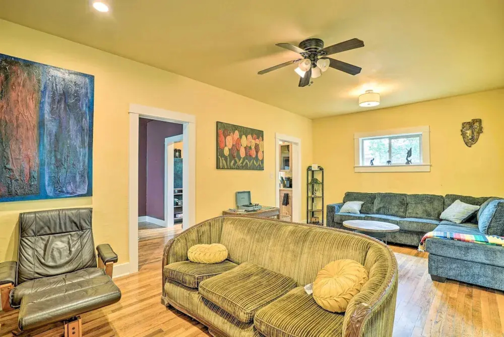 Cozy Las Cruces Gem: Fire Pit, Patio & Views!