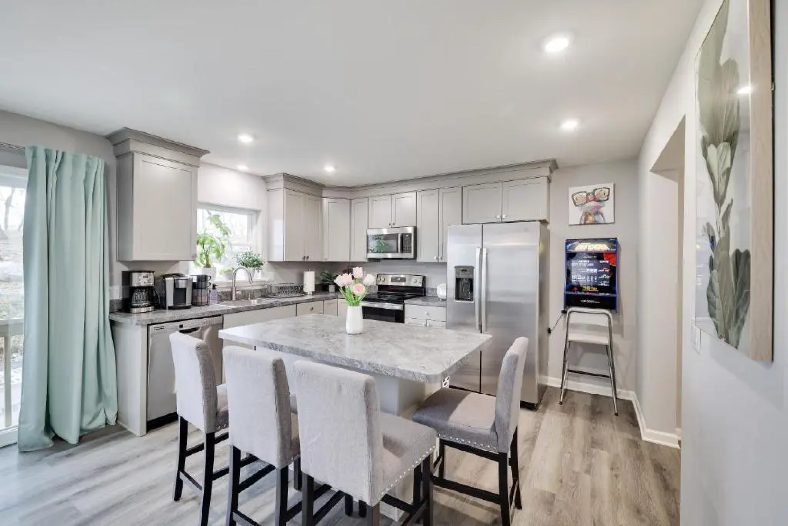 New Build-Modern 4BR, Kid-Friendly Home In Poconos