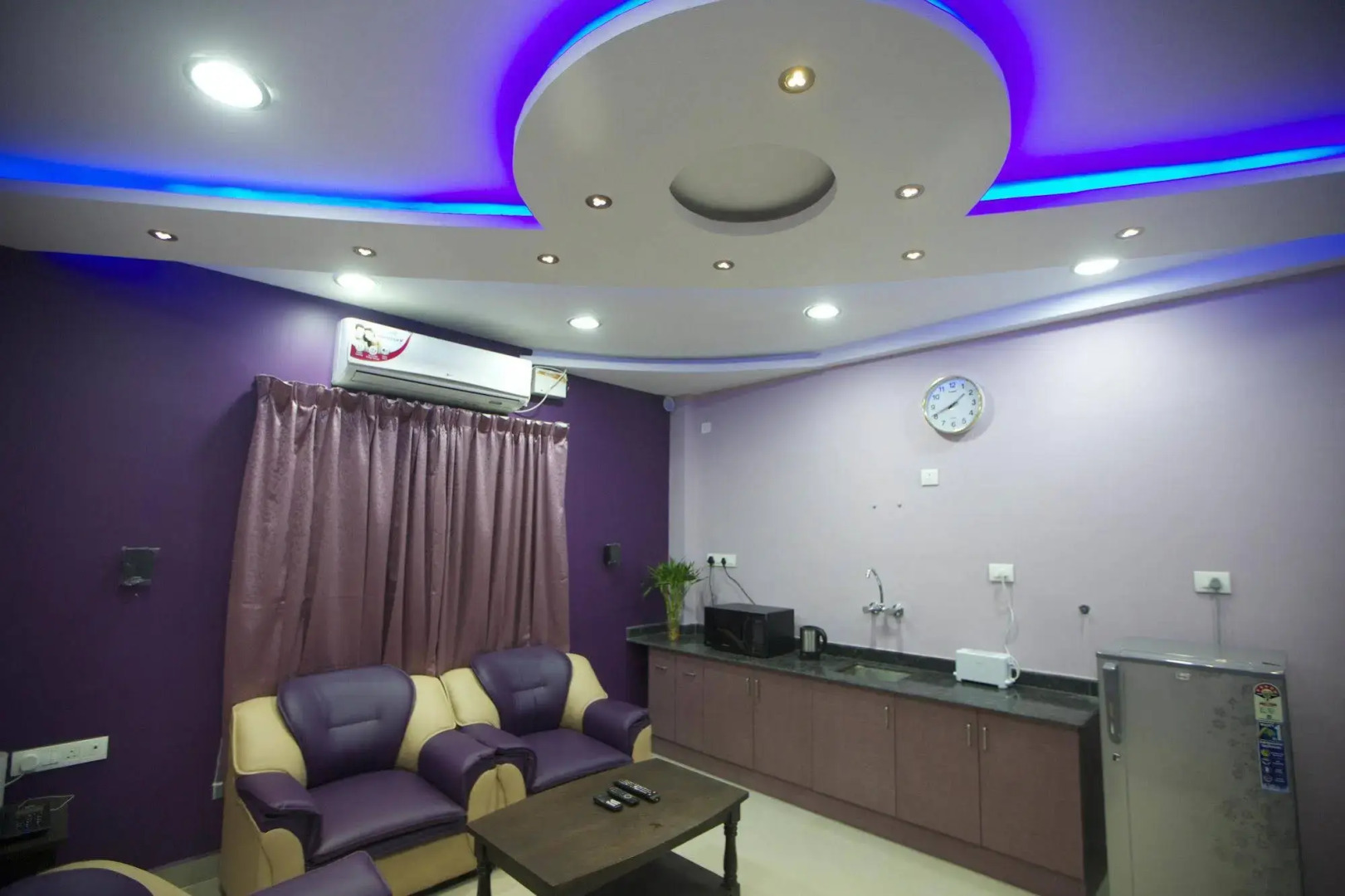 Max Classic Serviced Apartment