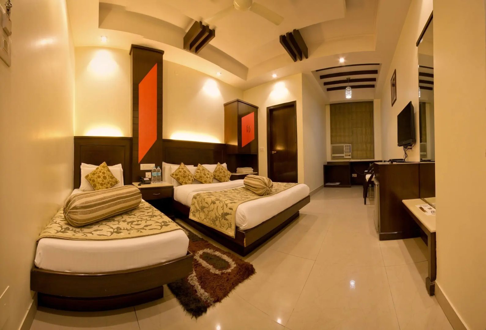 Hotel Aster Inn