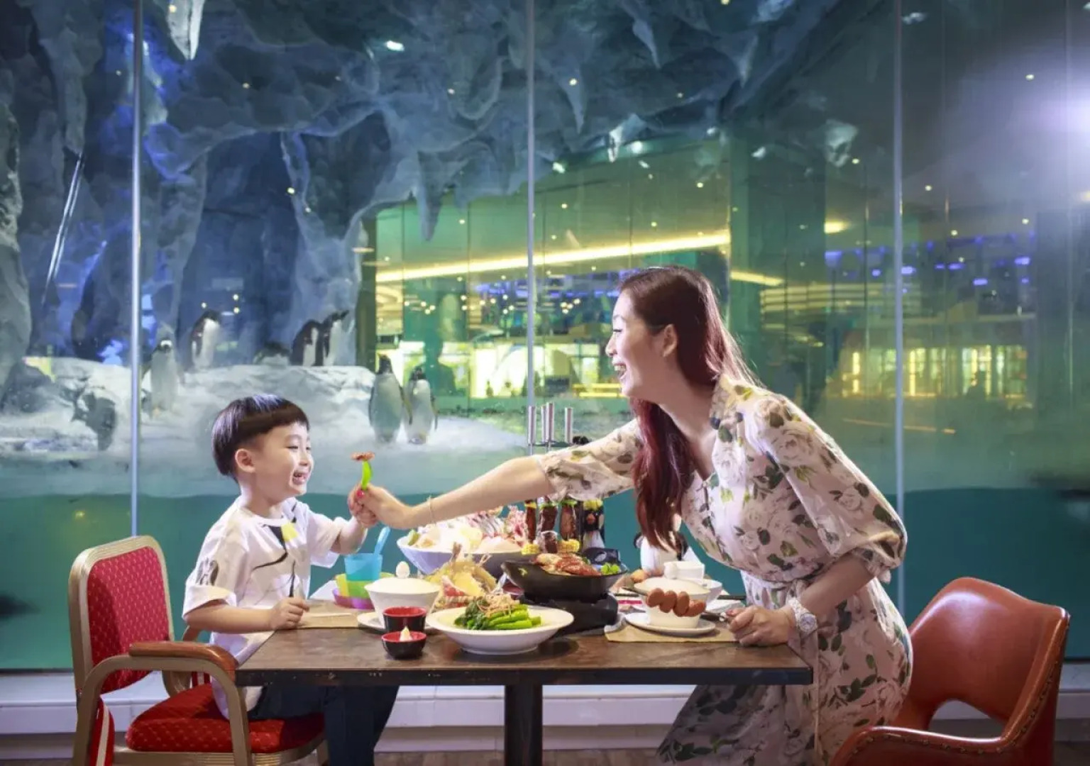 Chimelong Penguin Hotel